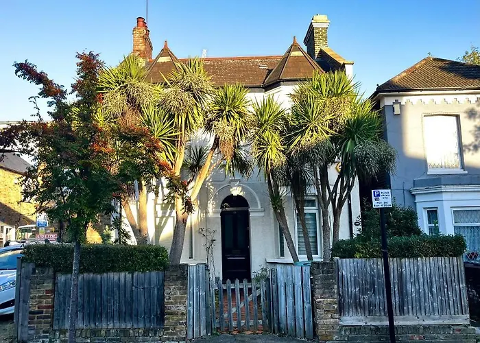 3 Bed Ground Floor Flat