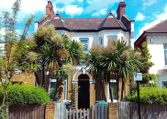 3 Bed Ground Floor Flat